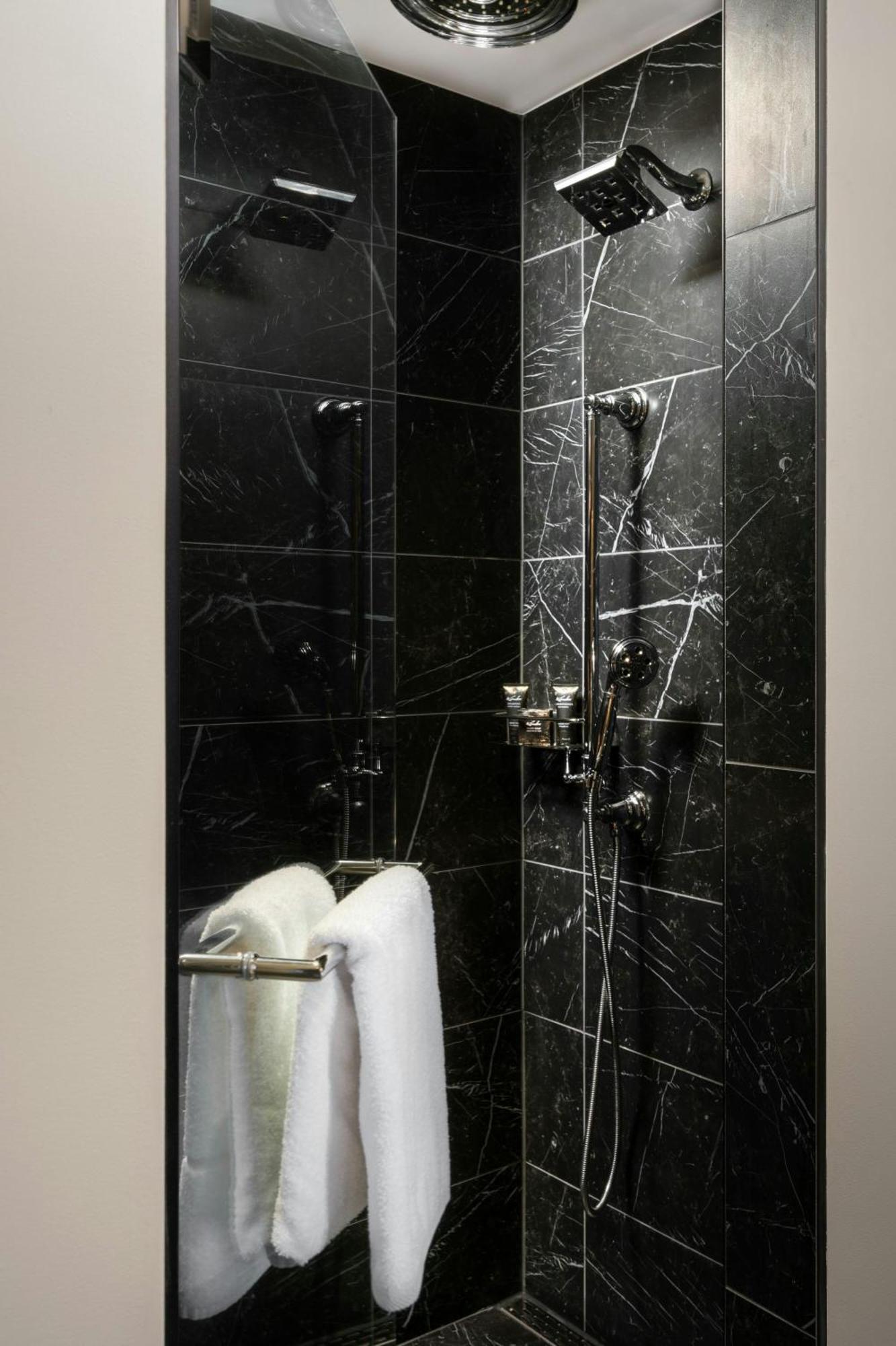 Grand Bohemian Charlotte, Autograph Collection Hotel Екстериор снимка